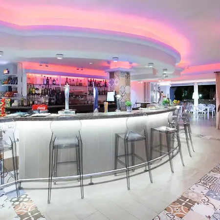 Hotel Typic Oasis Sa Tanca 2*