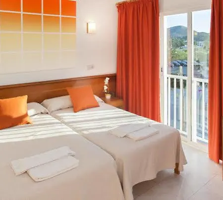 Typic Oasis Sa Tanca 2* Cala Llonga (Ibiza)