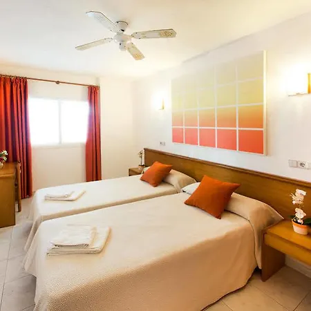 Typic Oasis Sa Tanca 2* Cala Llonga (Ibiza)